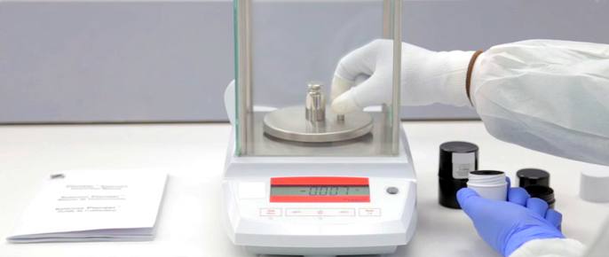 Analytical Balance: Level & Calibration